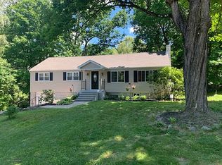 1 Marshall Dr, Poughkeepsie, NY 12601