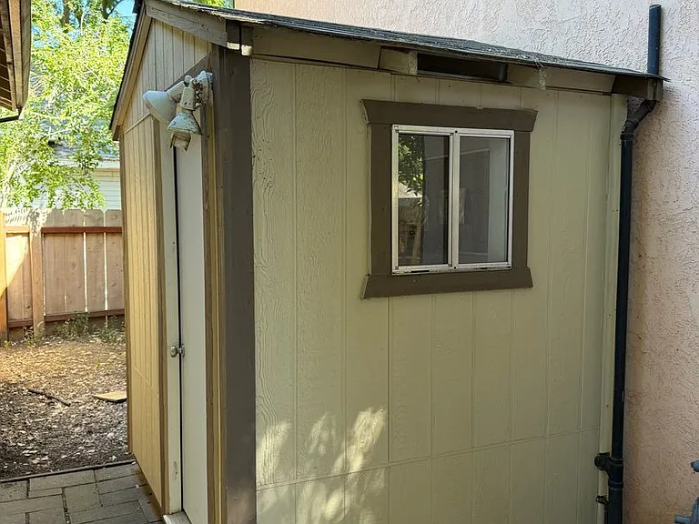 1448 Warner St — Photo 18