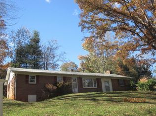 1048 Deacon Dr, Marion, NC 28752