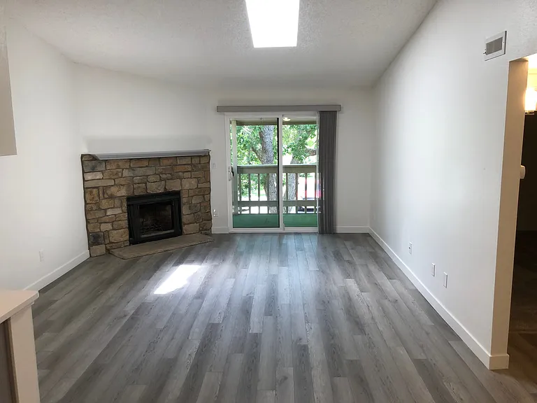 8225 Fairmount Dr #10-204 — Photo 14