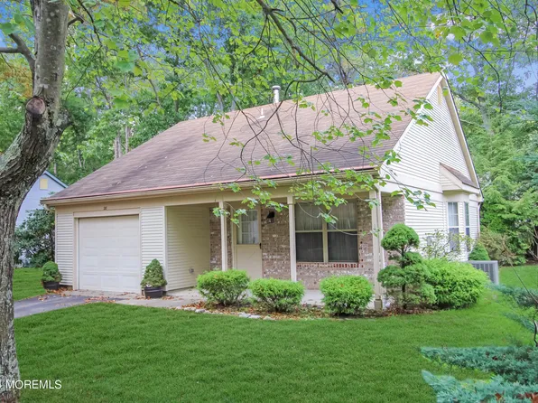 20 Morning Glory Lane, Whiting, NJ 08759