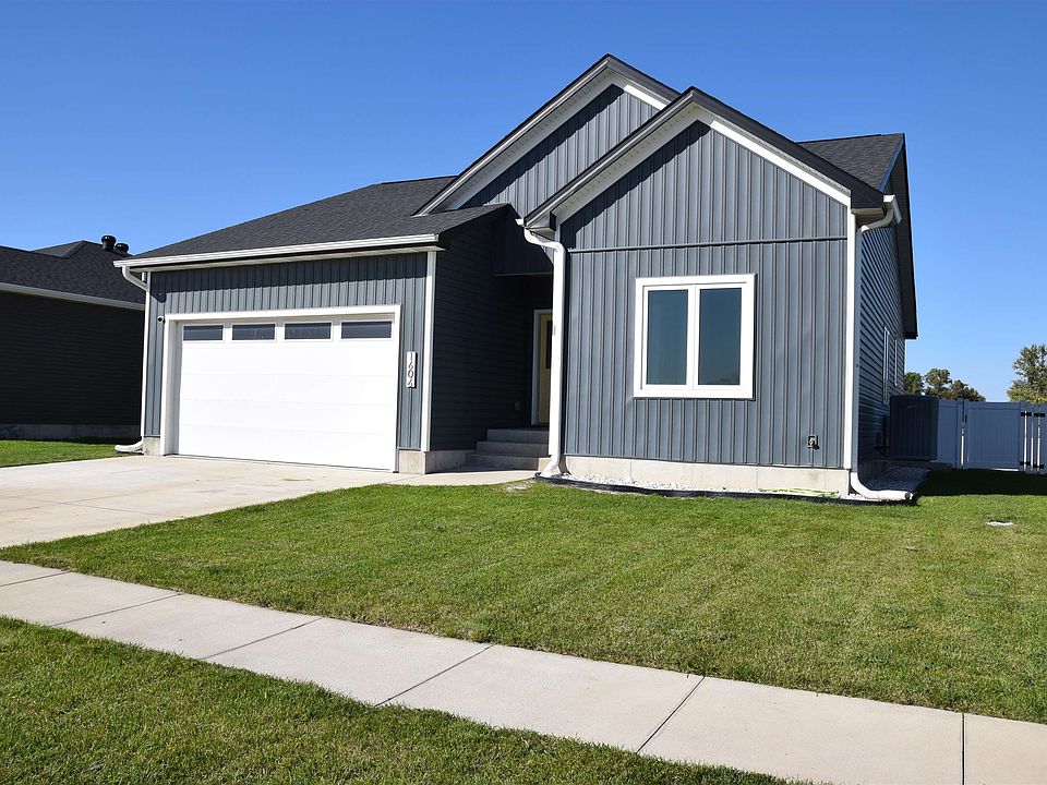 1st image of 1606 Armory Dr