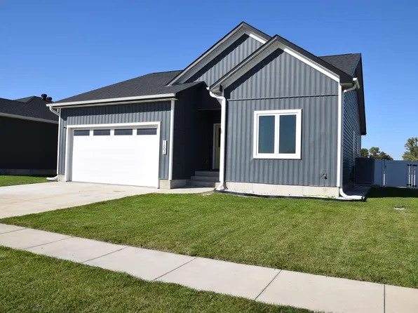 1606 Armory Dr, Columbus, NE 68601