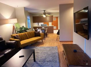 2826 N Lincoln Ave #2, Chicago, IL 60657