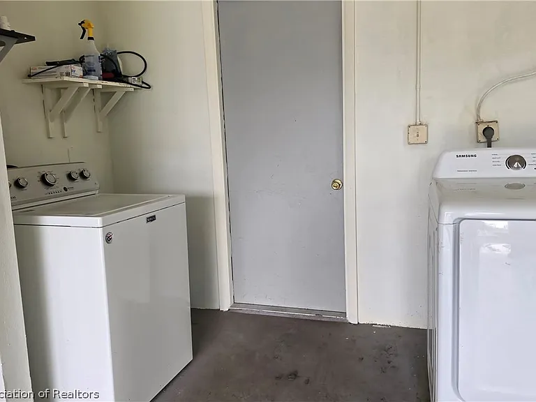 1552 Cedarbrook St — Photo 3
