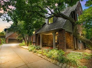 611 Devonshire St, Pittsburgh, PA 15213