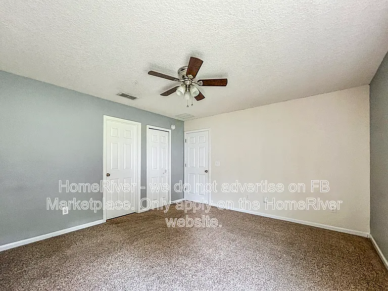 2219 Sotterley Ln — Photo 7