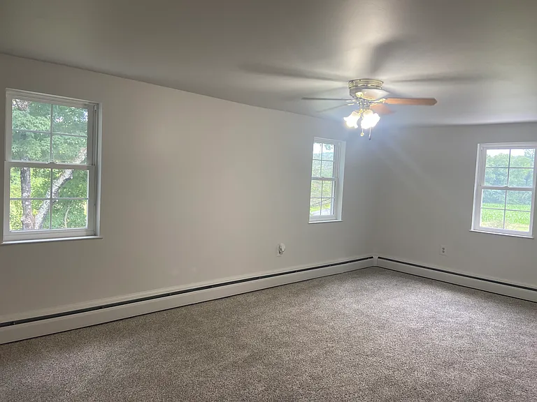 365 Greenview Dr — Photo 11