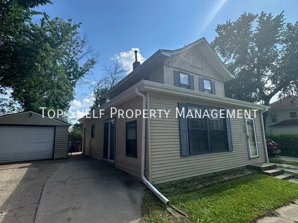 1215 Guthrie Ave, Des Moines, IA 50316