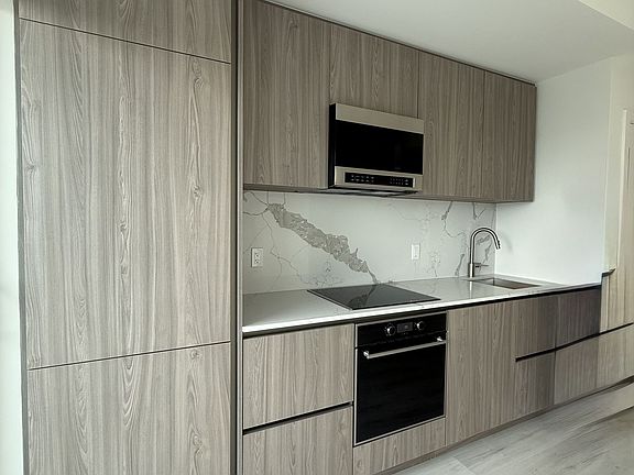 3rd image of 120 Broadway Ave #2204
