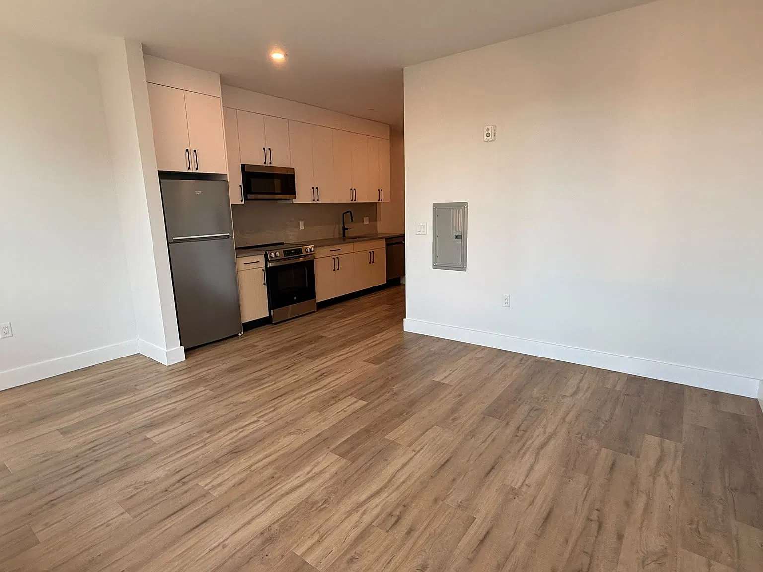 510 Communipaw Ave — Photo 2