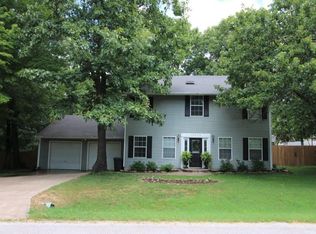 15579 Quail Rd, Fayetteville, AR 72704