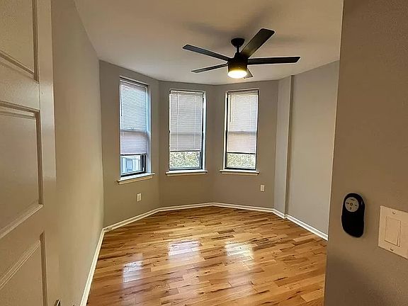 3rd image of 7057 Cresheim Rd #1B