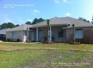 1928 Sunrise Dr, Navarre, FL 32566