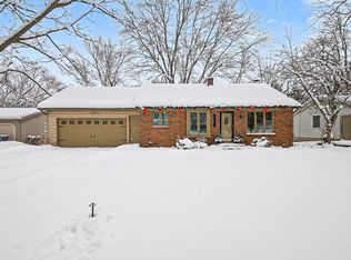 700 Oakhurst Ave NW, Grand Rapids, MI 49504