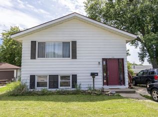 406 Stoughton Rd, Edgerton, WI 53534