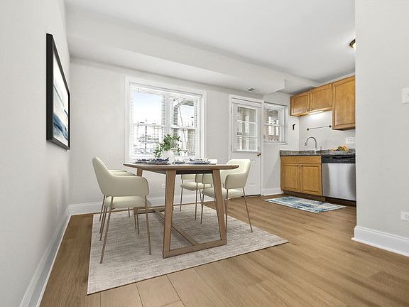 5th image of 7511 N Damen Ave