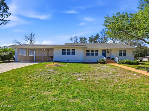 102 S Fodale Avenue, Southport, NC 28461