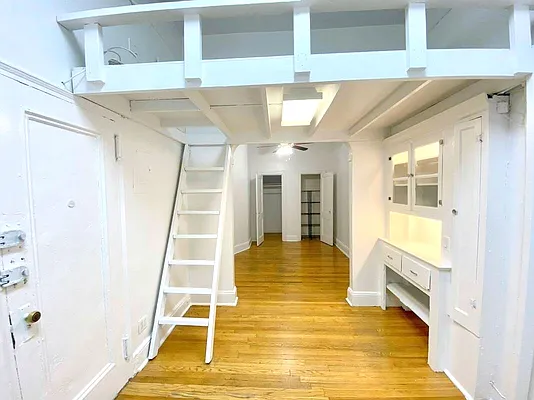 Rented by Manhattan Spaces | media 9