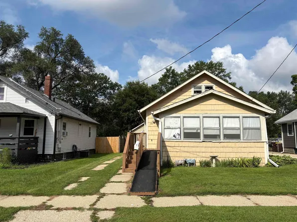 1816 N Winnebago St, Rockford, IL 61103