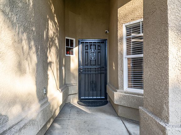 3rd image of 1838 N Virginia Ct