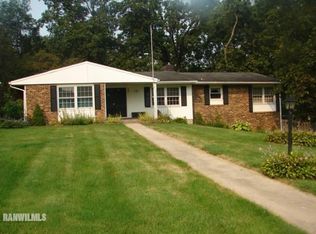 580 Brad Mar Dr, Freeport, IL 61032