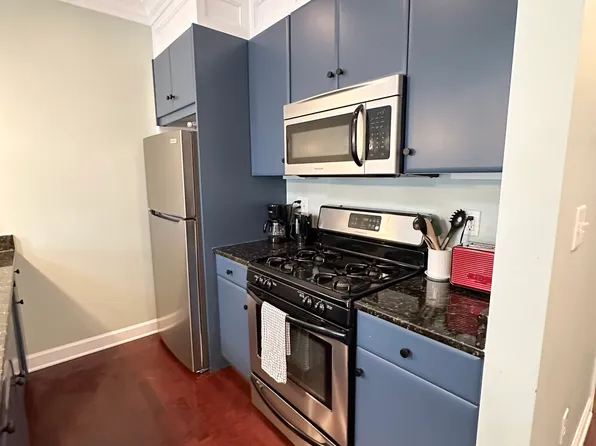 111 Green St #302, Boston, MA 02130