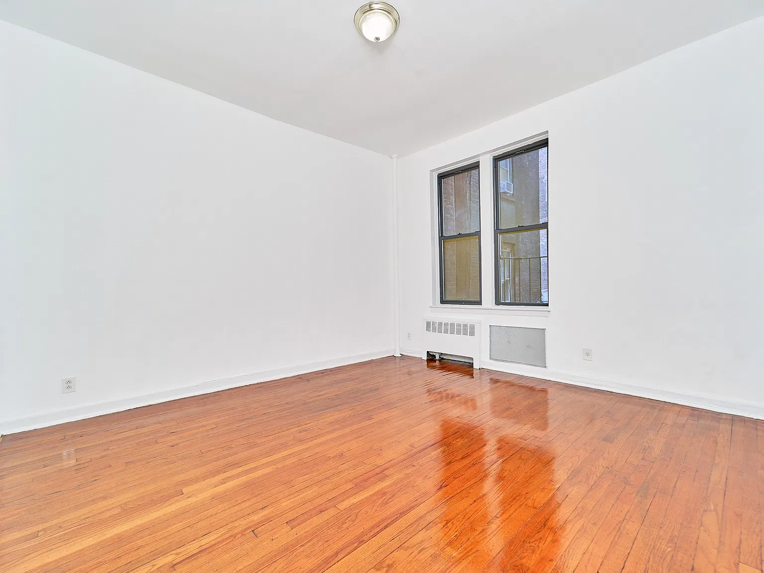400 West 45th Street — Photo 3