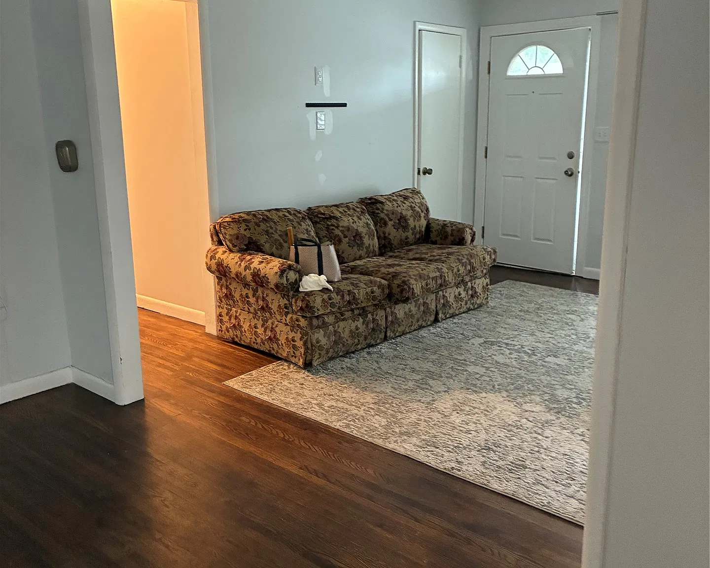 3 bed, 1.0 bath, 1032 sqft, $1,375 — Photo 4