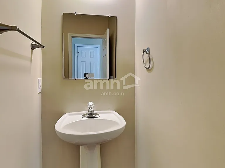 405 Bedstraw Ct — Photo 10