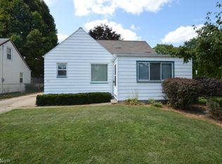 435 9th St, Struthers, OH 44471