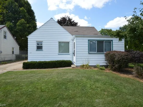 435 9th St, Struthers, OH 44471