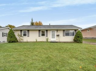 486 Myra Dr, Chardon, OH 44024