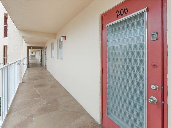 4th image of 1020 Country Club Dr APT 206