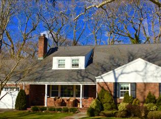57 Reeve Rd, Rockville Centre, NY 11570