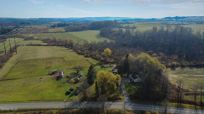 3rd image of 412 Auriesville Road