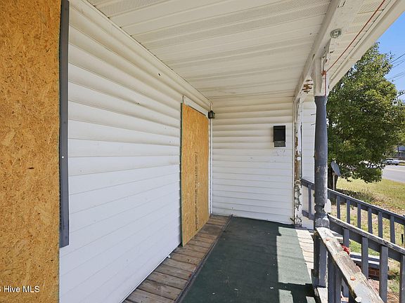 5th image of 206 E Vernon Avenue