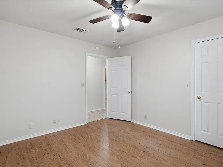 106 N Shaw St #106 — Photo 17