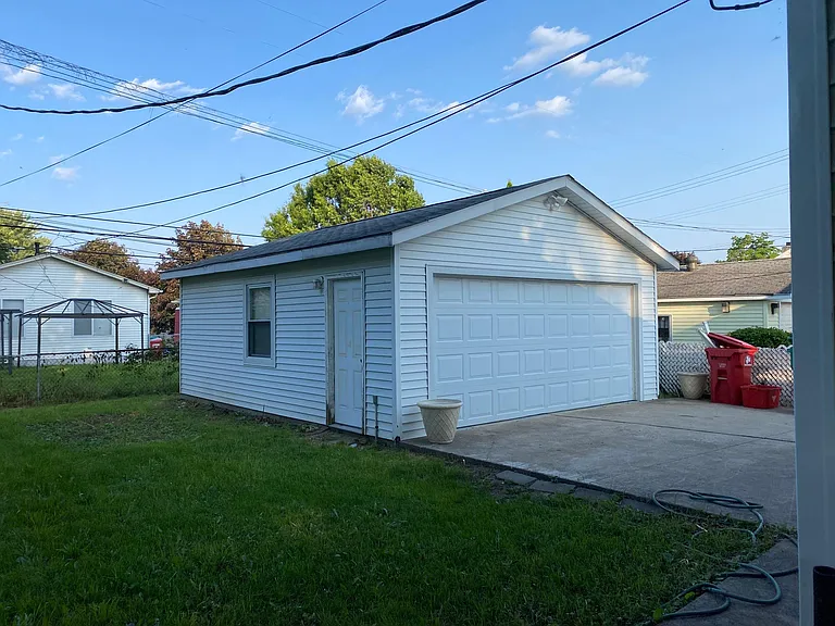 23024 Piper Ave — Photo 17