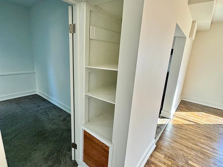 722 W Saginaw St #MAIN — Photo 3