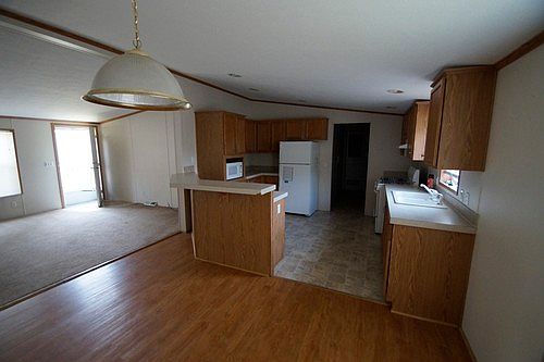 4th image of 30039 Montmorency Dr