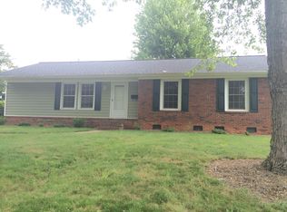 3545 Fieldstone Dr, Winston Salem, NC 27105