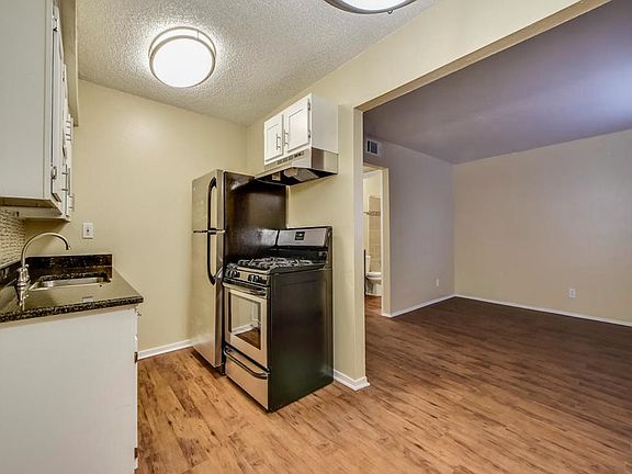 5th image of 2401 Manor Rd APT 223
