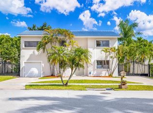 15235 SW 99th Ct, Miami, FL 33157