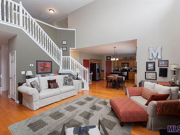 5th image of 18146 Victoria Webb Dr