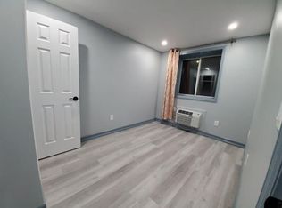 4324 Robinson St #2A, Flushing, NY 11355