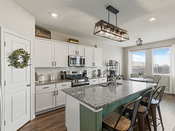 5th image of 1001 Mesquite Ln