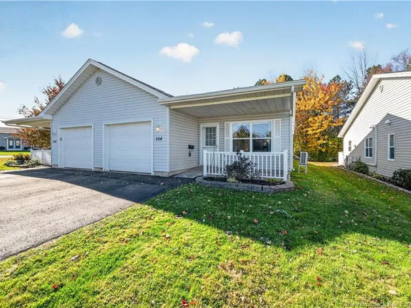 104 Colton Ave, Riverview, NB E1B 5T4