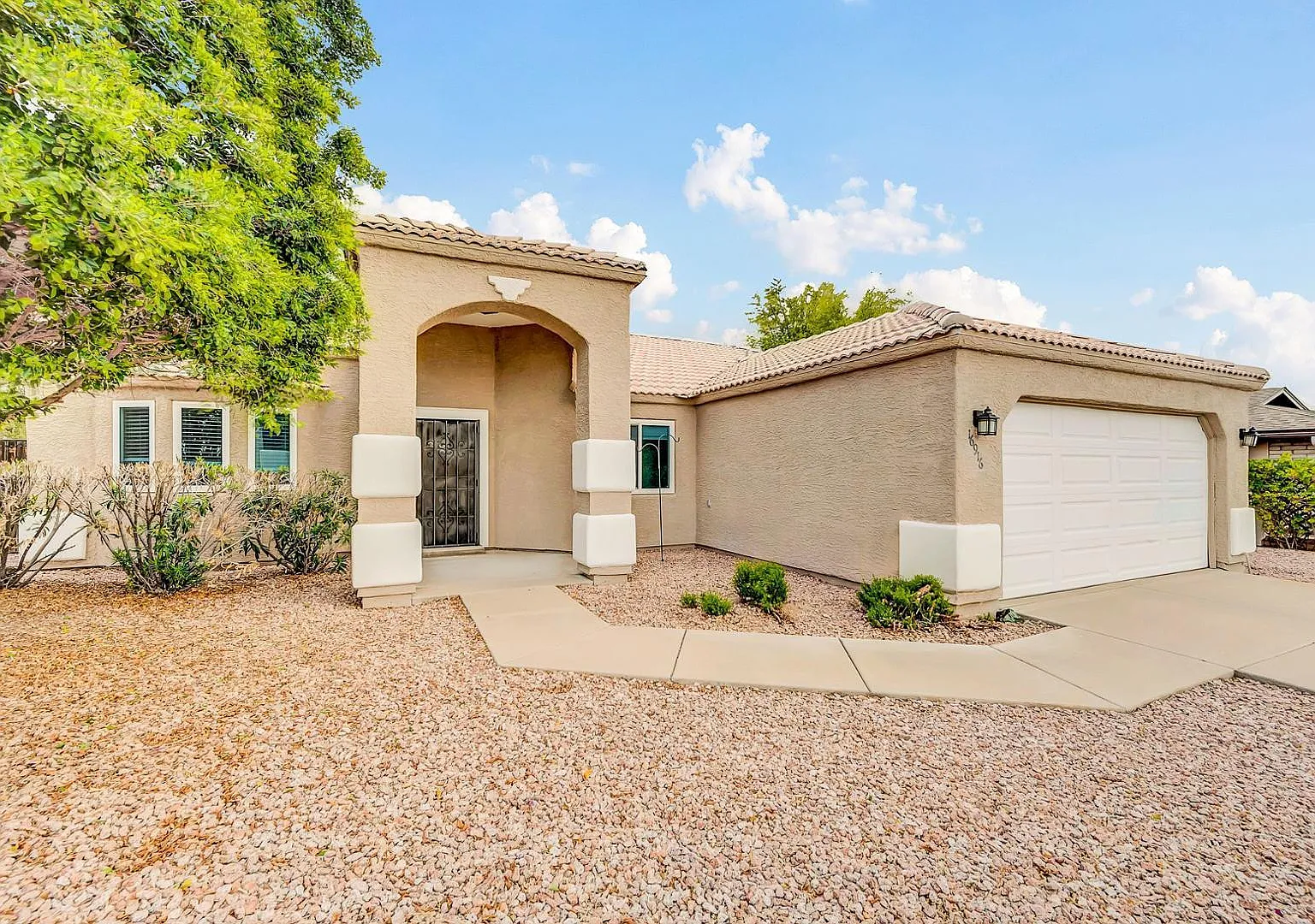 3 bed, 2.0 bath, 1548 sqft, $2,500 — Photo 1