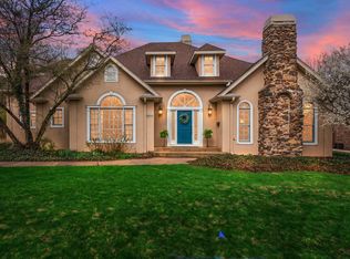 8348 Castle Dr, Munster, IN 46321